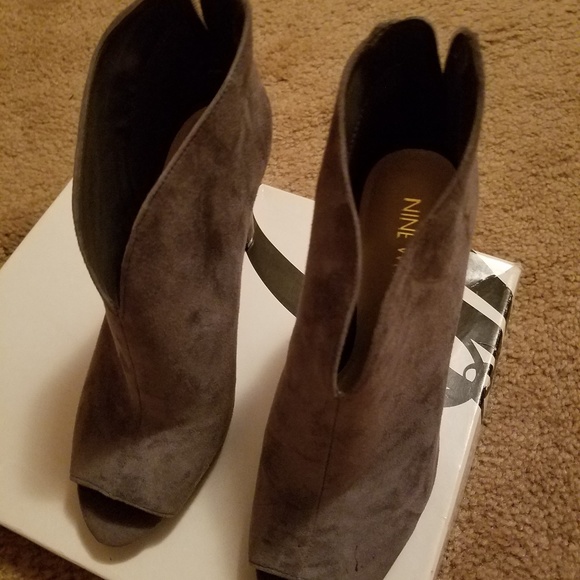 Nine west peeptoe Gray boots - Picture 3 of 5